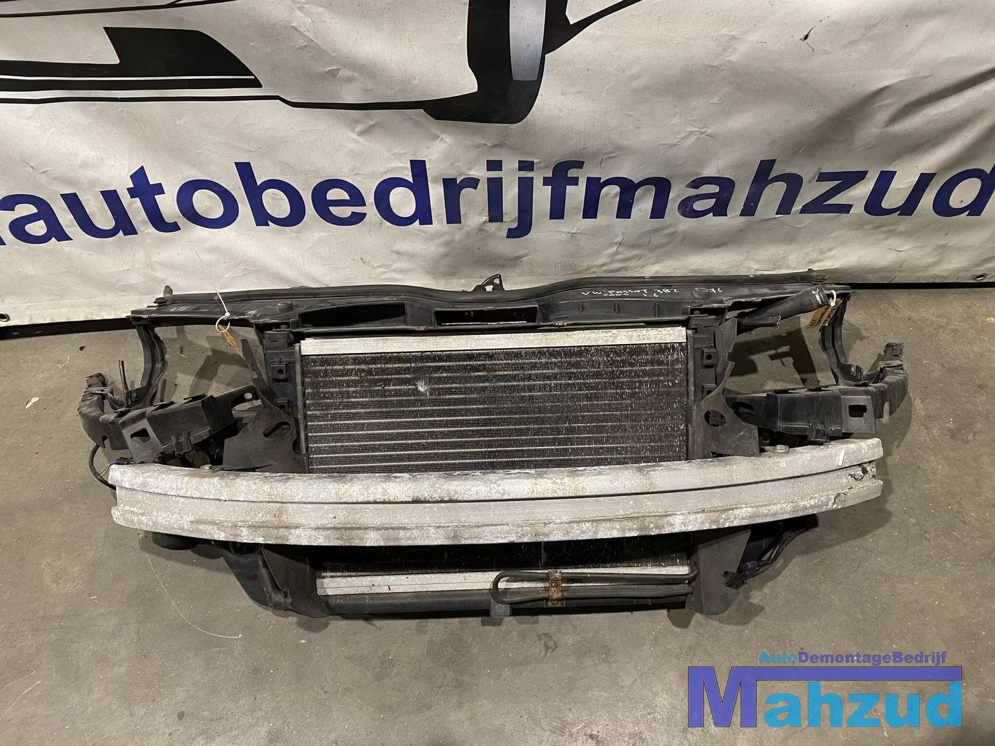 VW PASSAT B5 1.6 Voorfront front koelerpakket 1996-2001, Auto-onderdelen, Gebruikt, Volkswagen AG, Berliner Ring 2
38440  Wolfsburg, DE