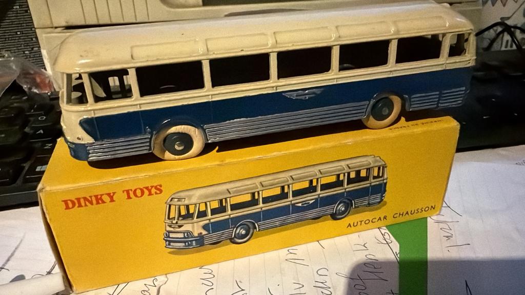 Dinky Toys France Autocar Chausson Bus - Nieuwstaat!, D, 1:50 tot 1:144, Ophalen of Verzenden, Zo goed als nieuw