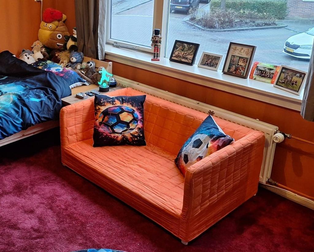 Leuk oranje Ikea Knopparp bankje, Ophalen, Tweepersoons, 75 tot 100 cm, Zo goed als nieuw