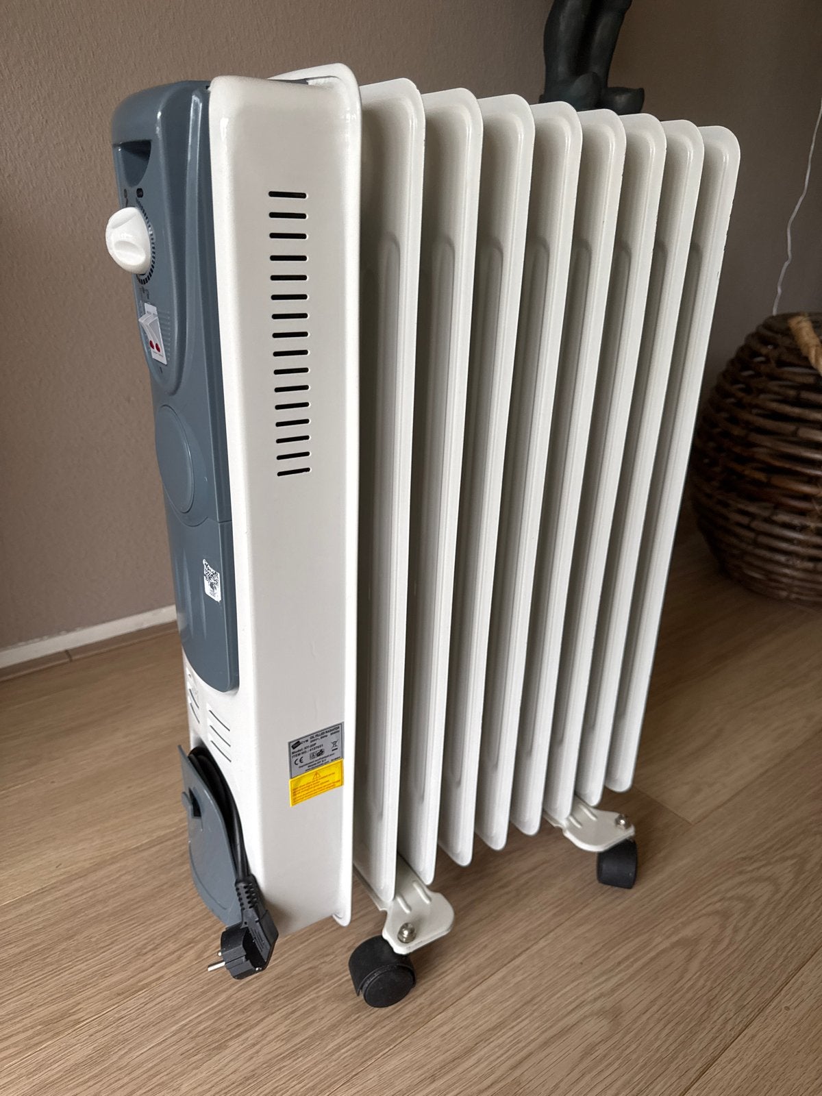 Sencys Olieradiator 2000W met Oververhitting- en Omvalbeveil, Ophalen, Oliekachel, Elektrisch, Zo goed als nieuw
