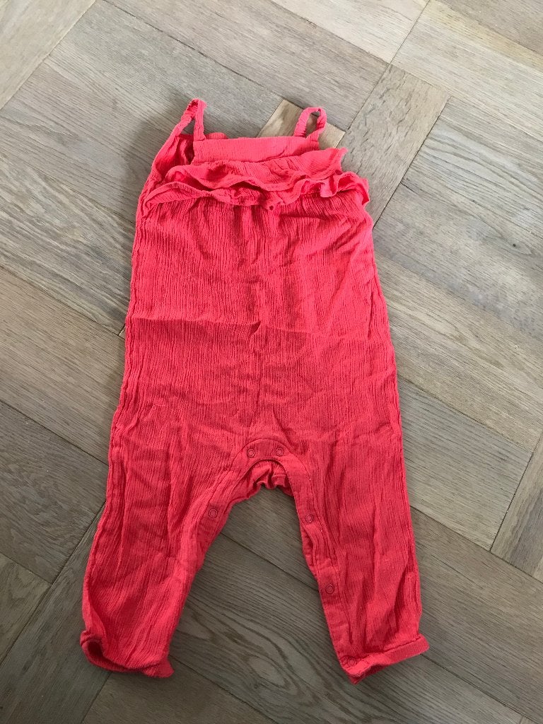 Leuke rode jumpsuit H&M maat 80, Kinderen en Baby's, Babykleding | Maat 80, Gebruikt, Meisje, Ophalen of Verzenden, H&M.