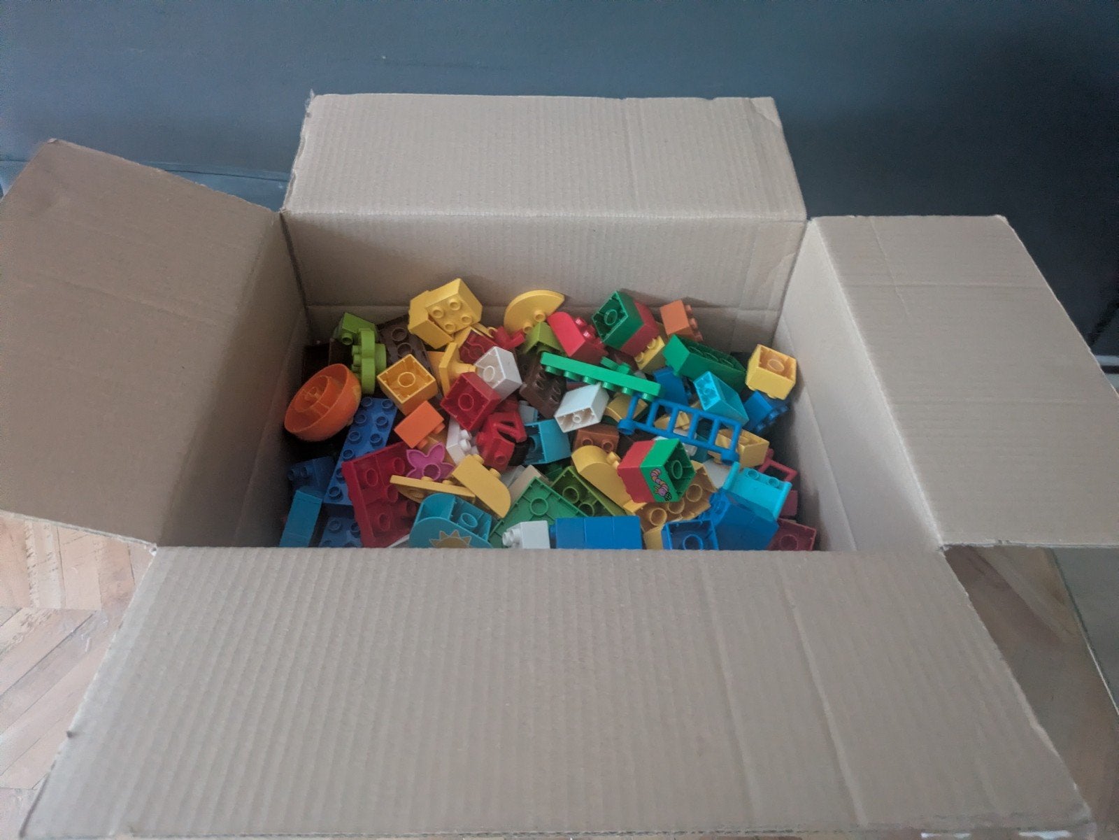 Grote doos vol met Duplo blokken, Gebruikt, Inclusief extra onderdelen, Ophalen of Verzenden, Duplo