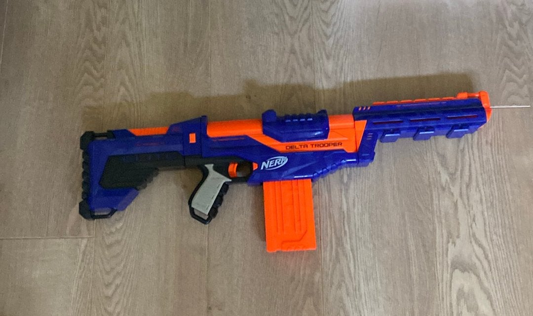 Nerg gun Delta Trooper ( plus 12 pijltjes), Kinderen en Baby's, Speelgoed | Buiten | Actiespeelgoed, Ophalen, Zo goed als nieuw
