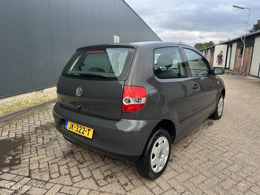 Volkswagen Fox 1.2 Trendline Nieuwe APK Elektrische ramen✅, Auto's, Voorwielaandrijving, Stof, Met garantie (alle), 4 stoelen