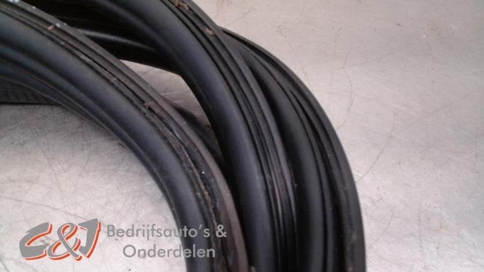 Portierrubber 4Deurs links-achter van een Citroen Berlingo, Gebruikt, -, Ophalen of Verzenden, -