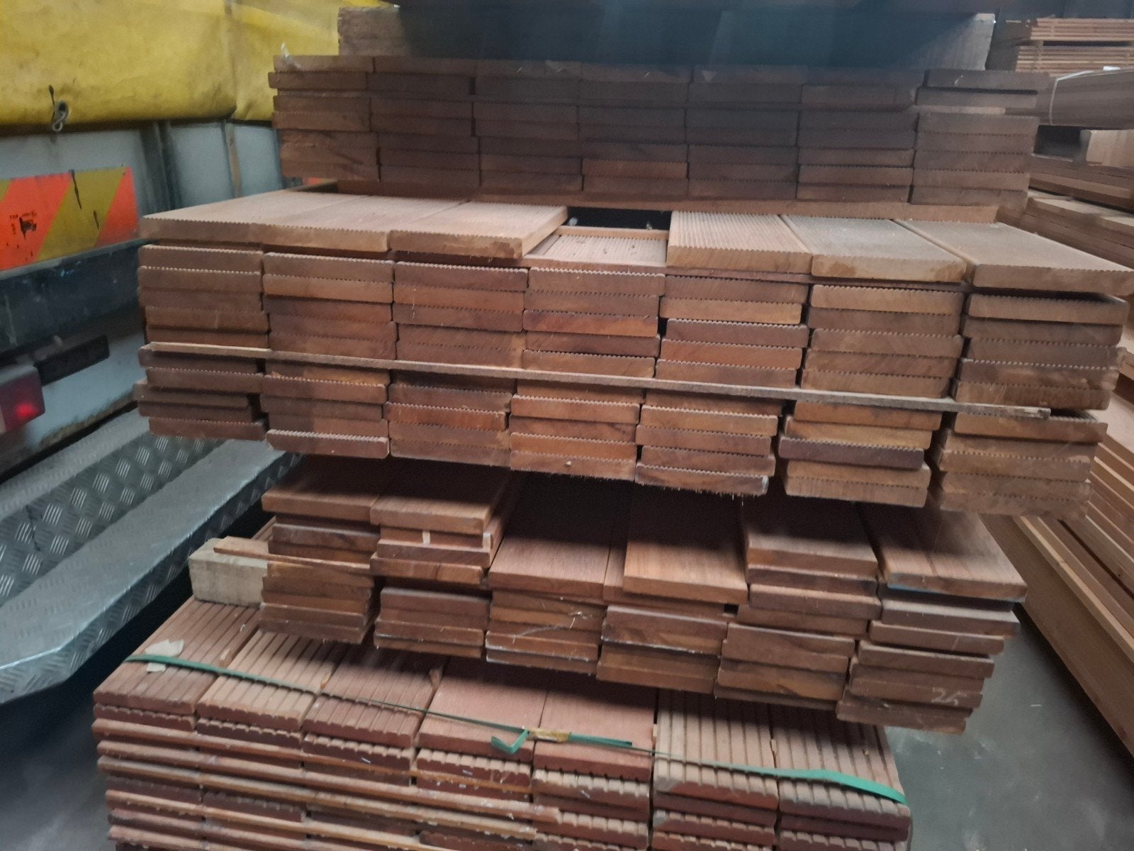 Partij  stuks hardhout vlonderplanken 245 cm bezorgen mogeli, Tuin en Terras, Ophalen, Planken, Nieuw, Hardhout