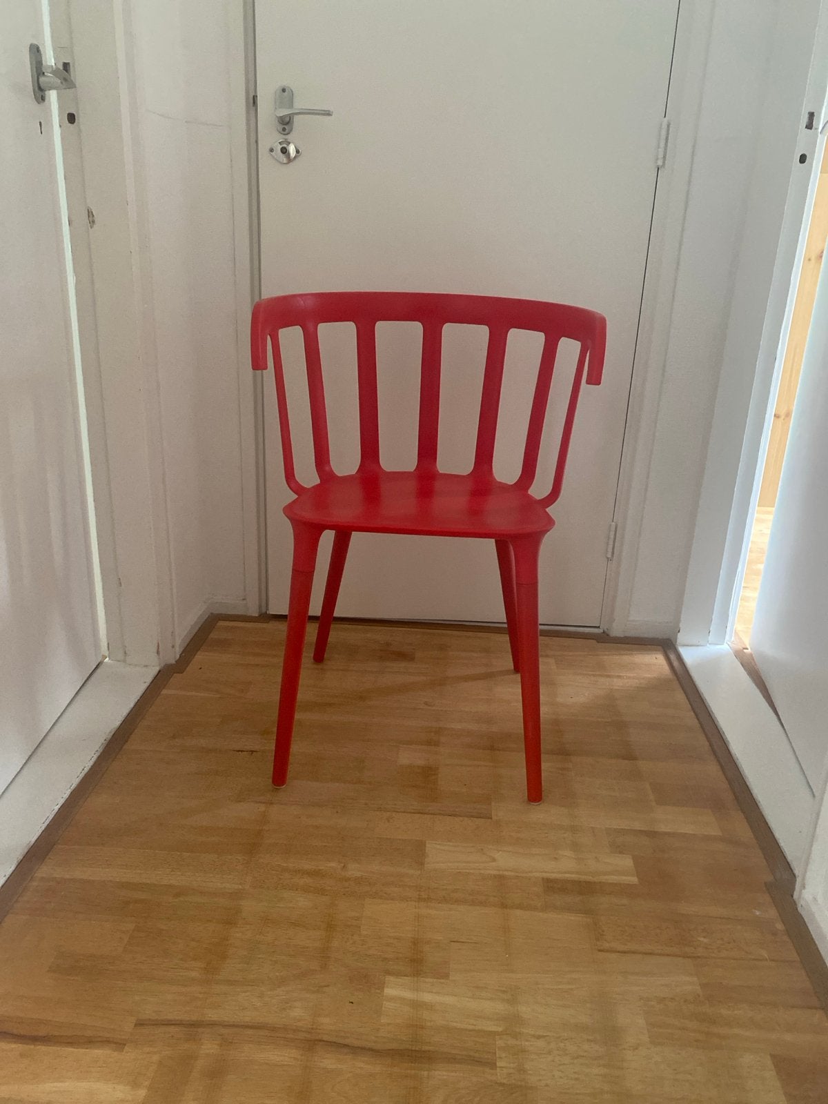 rode stoel van ikea, Huis en Inrichting, Stoelen, Ophalen, Kunststof, Zo goed als nieuw, Eén