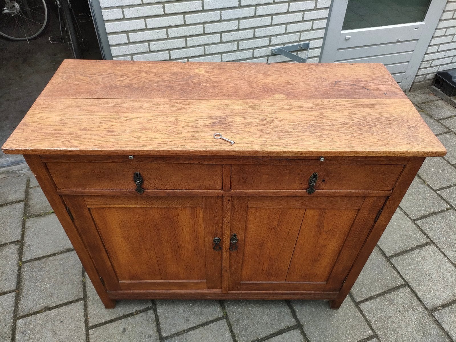 Antieke massieve eiken kast, Gebruikt, 100 tot 150 cm, Eikenhout, Ophalen of Verzenden