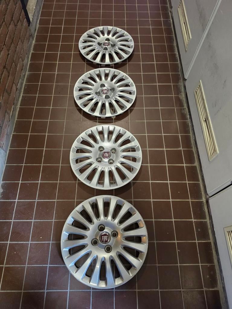 4 Fiat Punto Evo wieldoppen, Auto diversen, Wieldoppen, Ophalen of Verzenden, Gebruikt