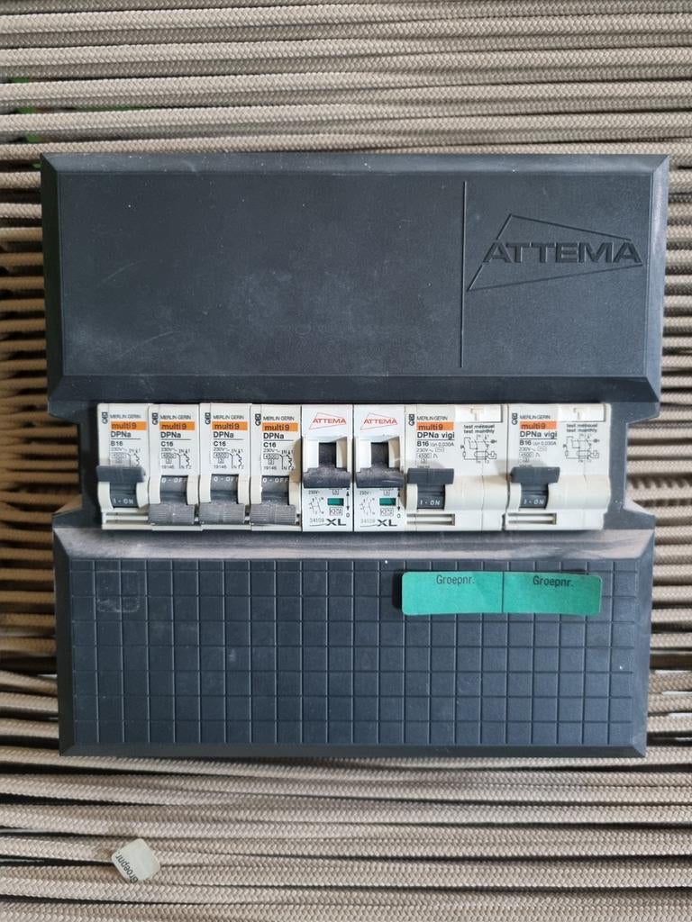 Meterkast / groepenkast Attema – compleet met automaten, Ophalen of Verzenden