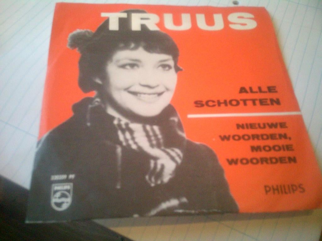TRUUS ALLE SCHOTTEN - NIEUWE WOORDEN , MOOIE WOORDEN, Cd's en Dvd's, Vinyl | Nederlandstalig, Ophalen of Verzenden, Zo goed als nieuw