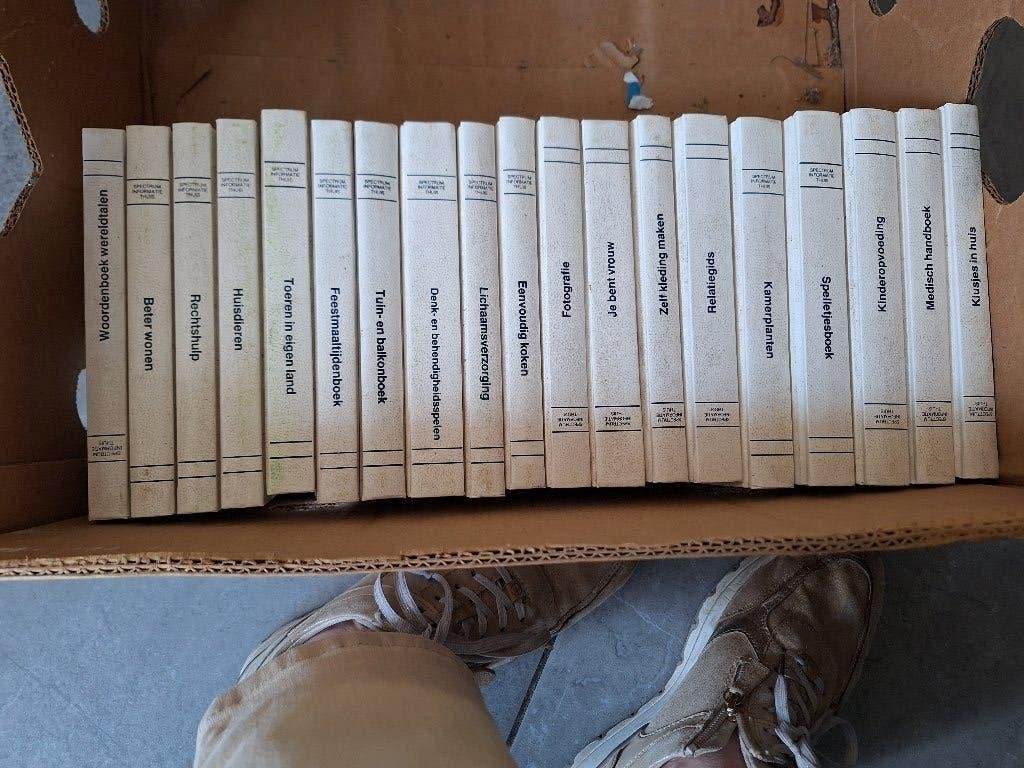 spectrum gezinsencyclopedie, Ophalen of Verzenden, Zo goed als nieuw, Algemeen