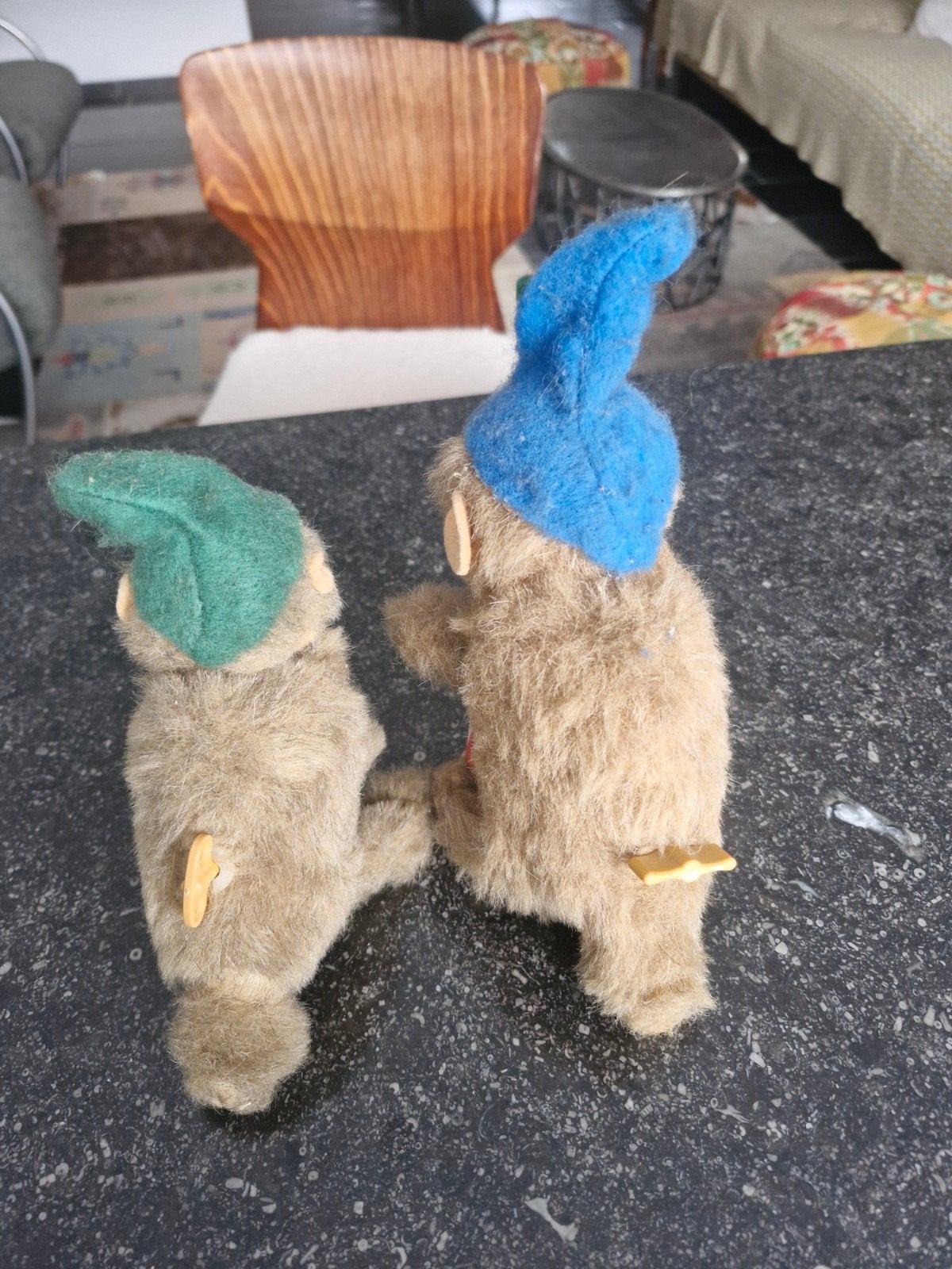twee aapjes uit muziekkast., Antiek en Kunst, Ophalen