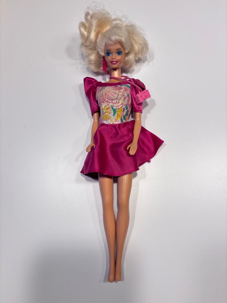 Vintage Barbie pop met roze jurk (naadje los), Ophalen of Verzenden, Zo goed als nieuw