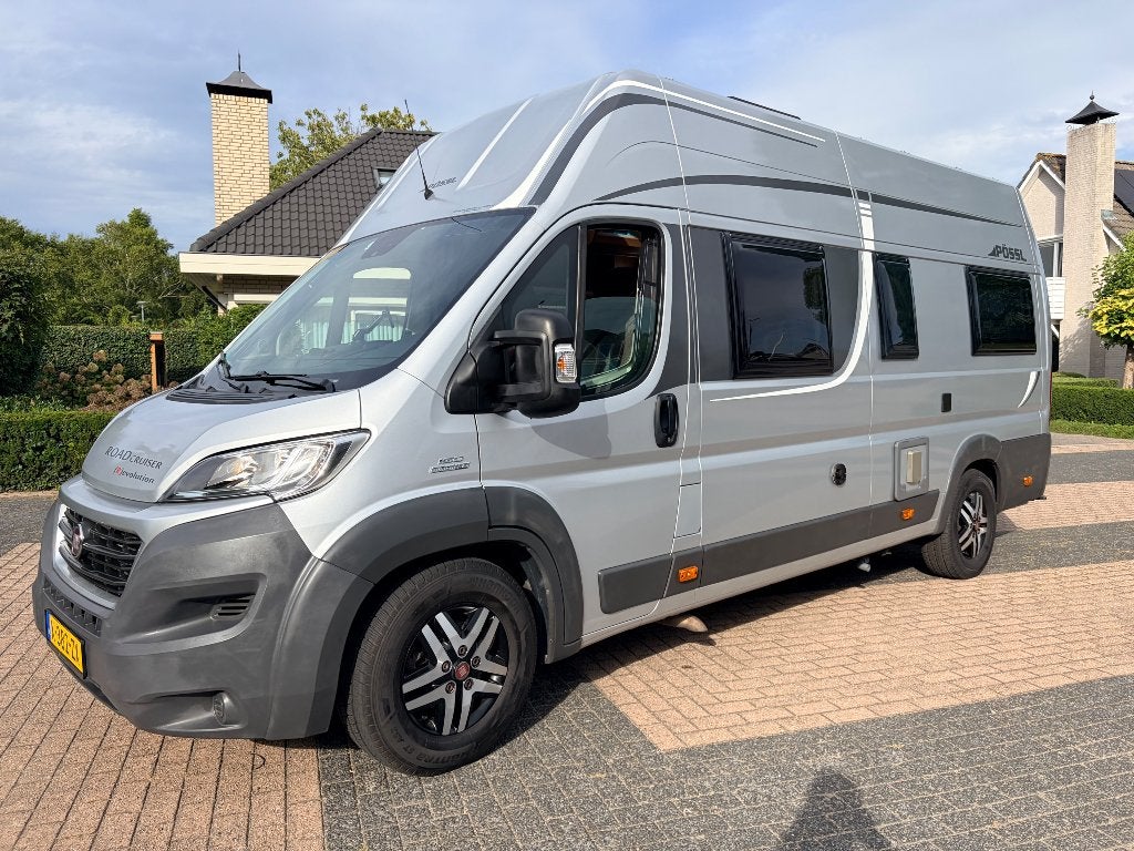 PÖSSL (R)EVOLUTION H3 –  150 PK – AUTOMAAT – 4 SLAAPPLAATSEN, Automaat, Buscamper of Camperbus, Fiat, Pössl