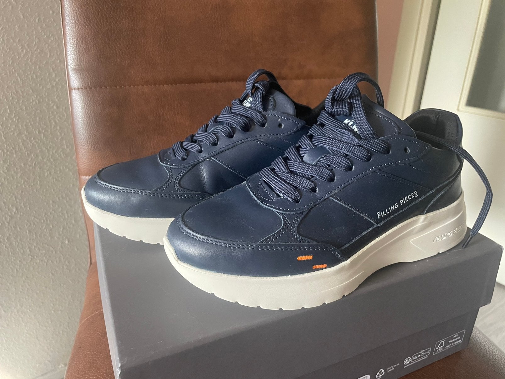 Filling pieces jet runner x klm, Kleding | Dames, Nieuw, Sneakers of Gympen, Verzenden, Blauw