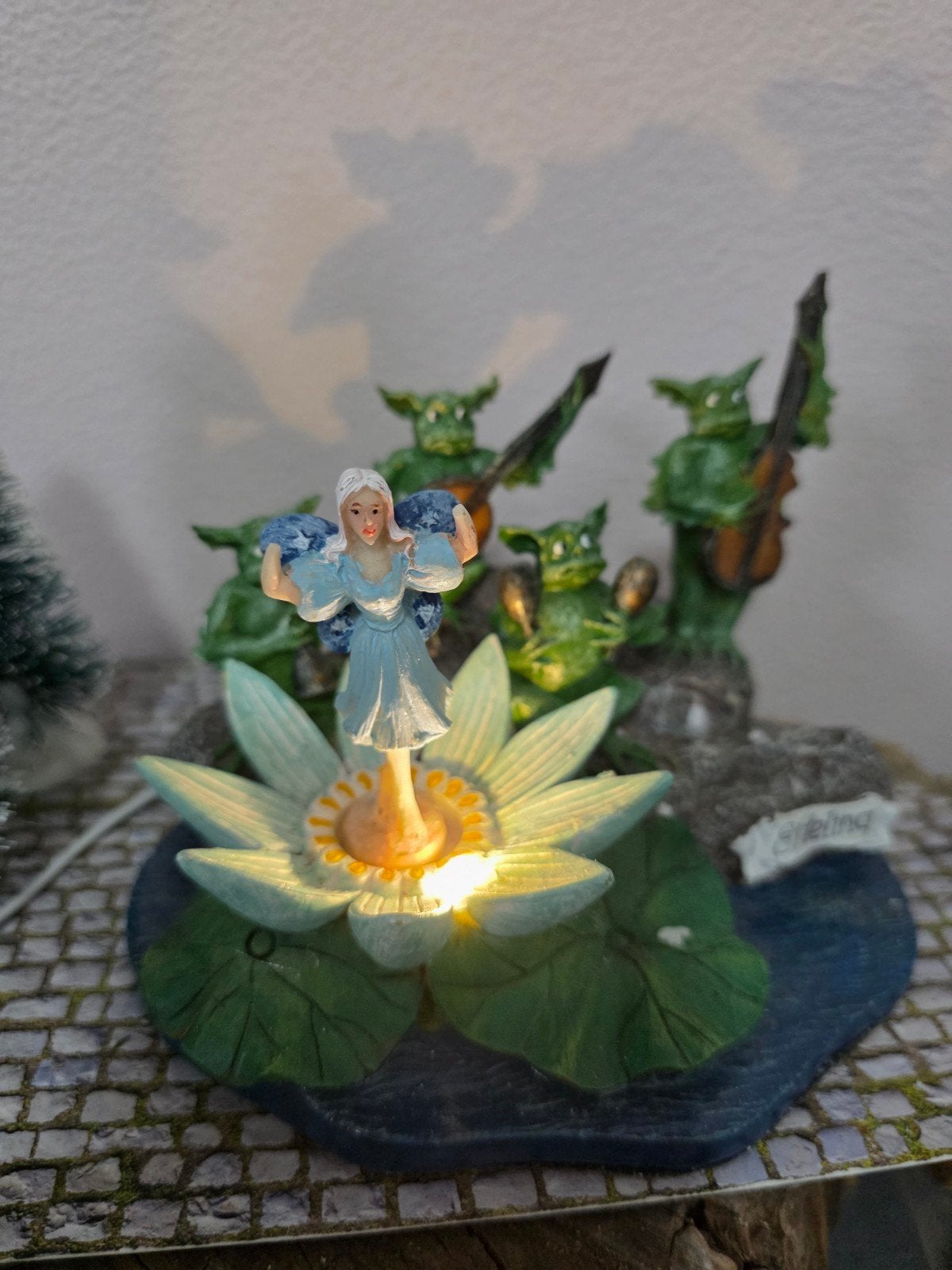 efteling Luville Indische Waterlelies, Ophalen, Gebruikt, Beeldje of Poppetje