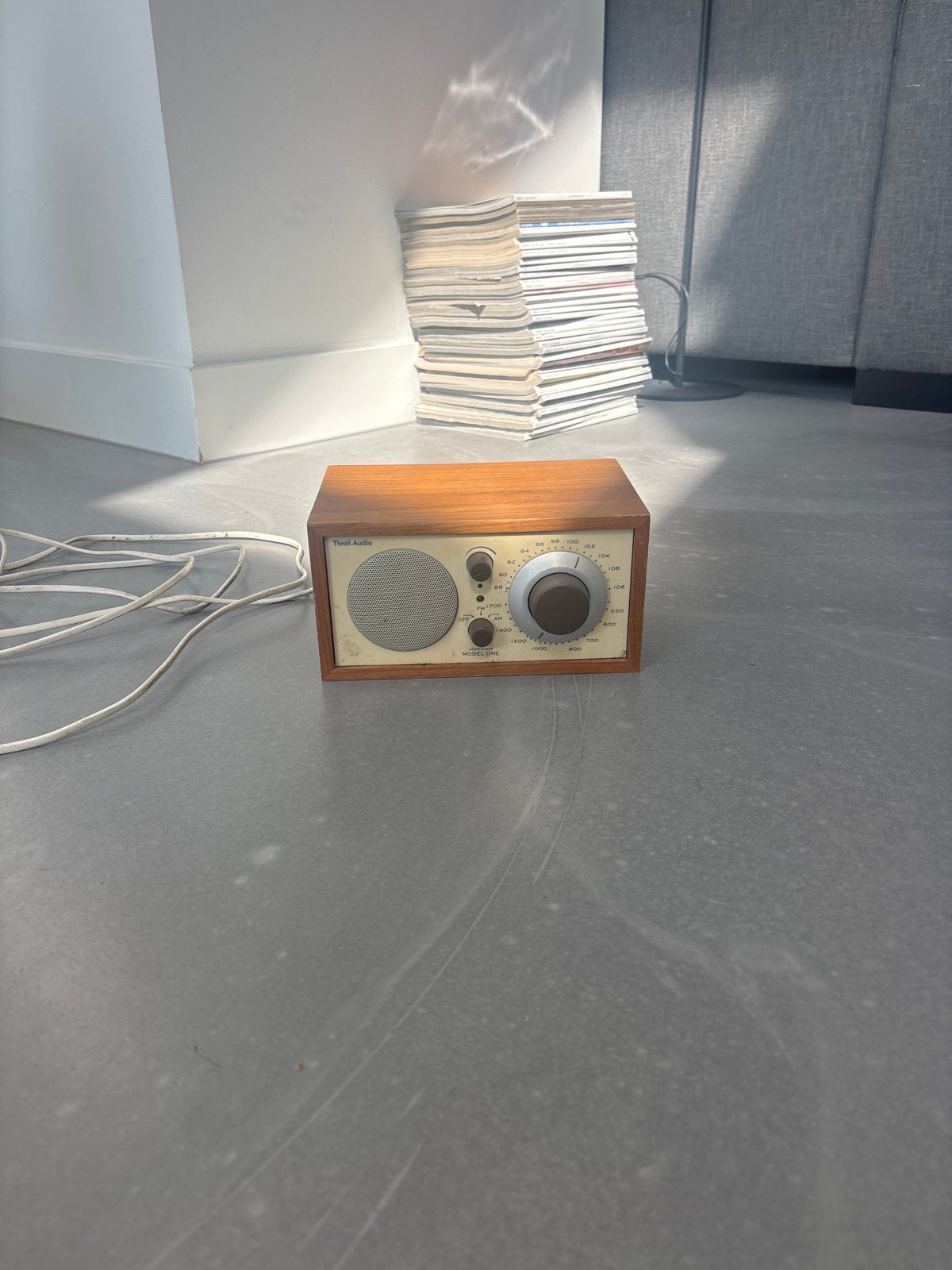 Tivoli Audio Model One Radio - Klassiek design Henry Kloss, Ophalen of Verzenden, Gebruikt, Radio