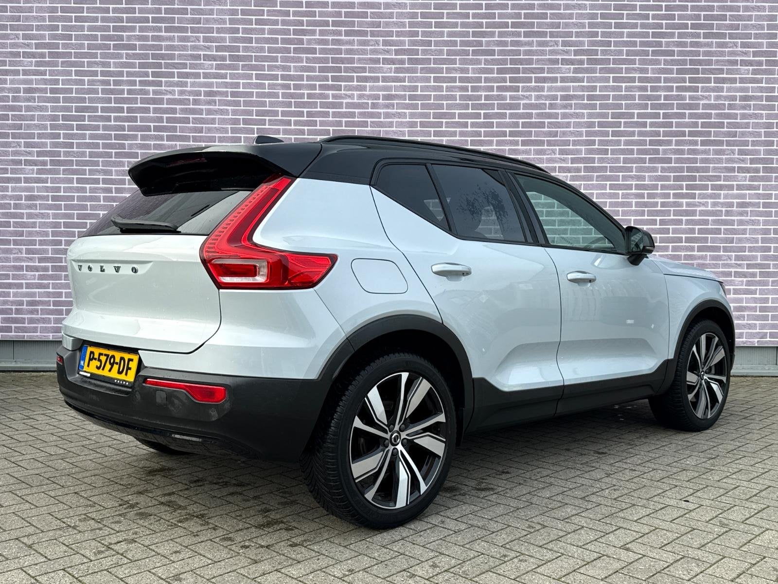 Volvo XC40 1.5 T5 Recharge R-Design | Trekhaak | Panoramadak, Auto's, Euro 6, 1712 kg, Leder en Stof, Hybride Elektrisch/Benzine