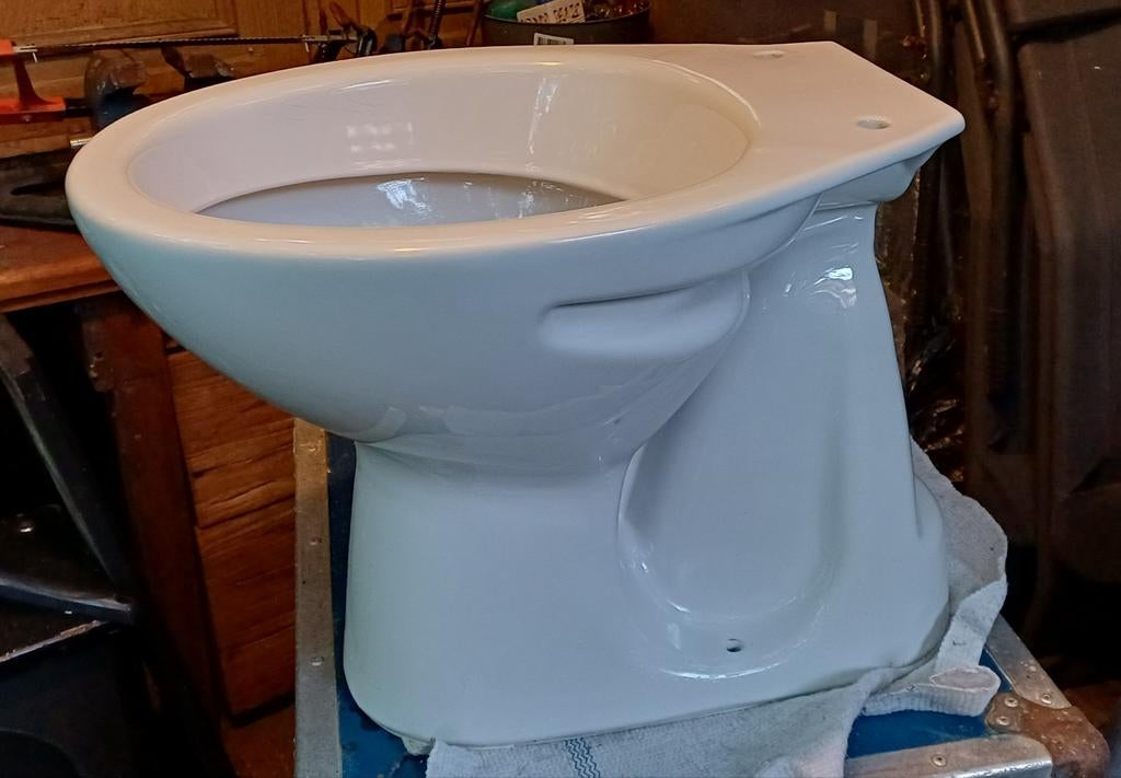 Toiletpot, nieuw, diepspoeler vloermontage, Verzenden, Gebruikt, Toilet