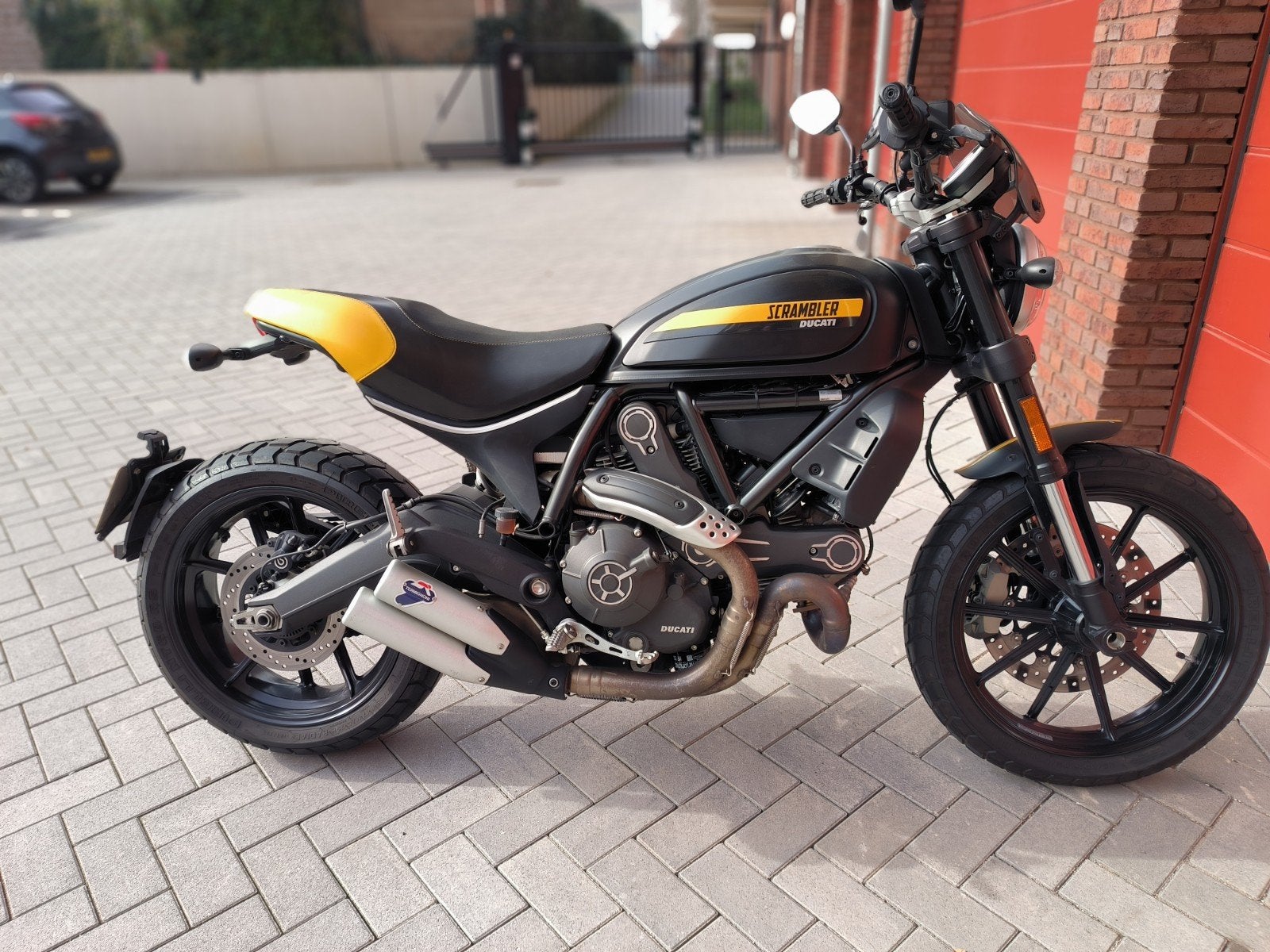 Ducati Scrambler Full Throttle 800, 2 cilinders, Meer dan 35 kW, Handgeschakeld, Naked bike