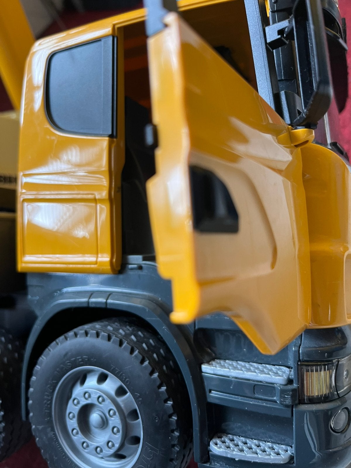 Scania vrachtwagen met liebherr kraan, Ophalen of Verzenden, Gebruikt