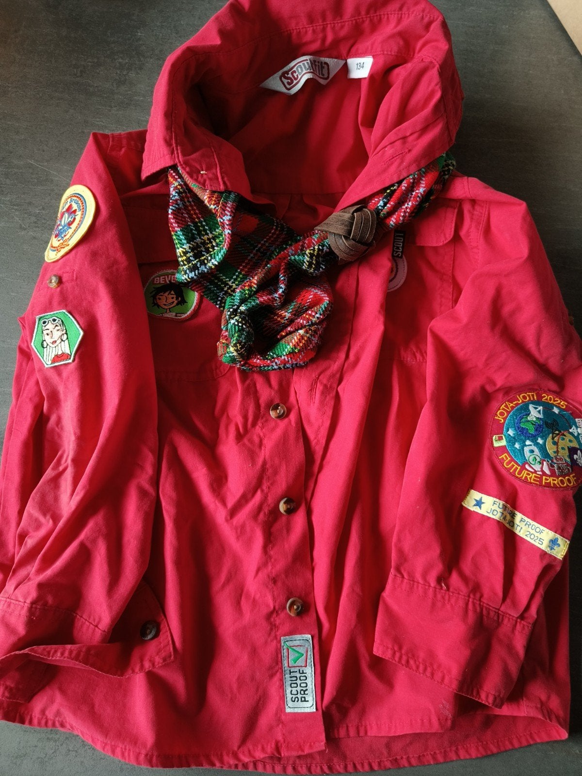 Scoutfit blouse maat 134 en sjaal, Ophalen of Verzenden, Zo goed als nieuw, Kleding