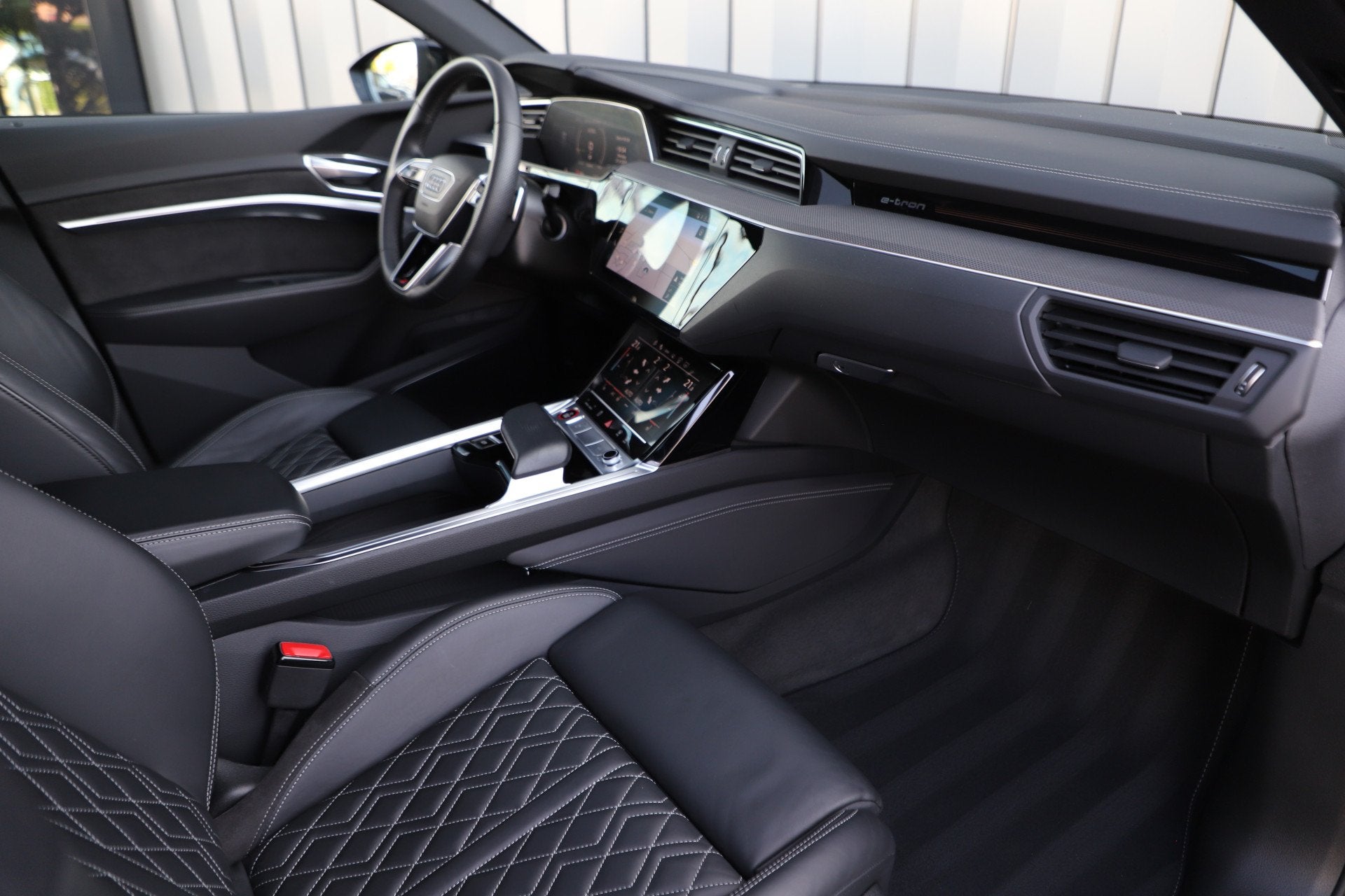 Audi e-tron Sportback S quattro 95 kWh | 503PK | Luchtvering, Auto's, Automaat, Zwart, Zwart, Vierwielaandrijving