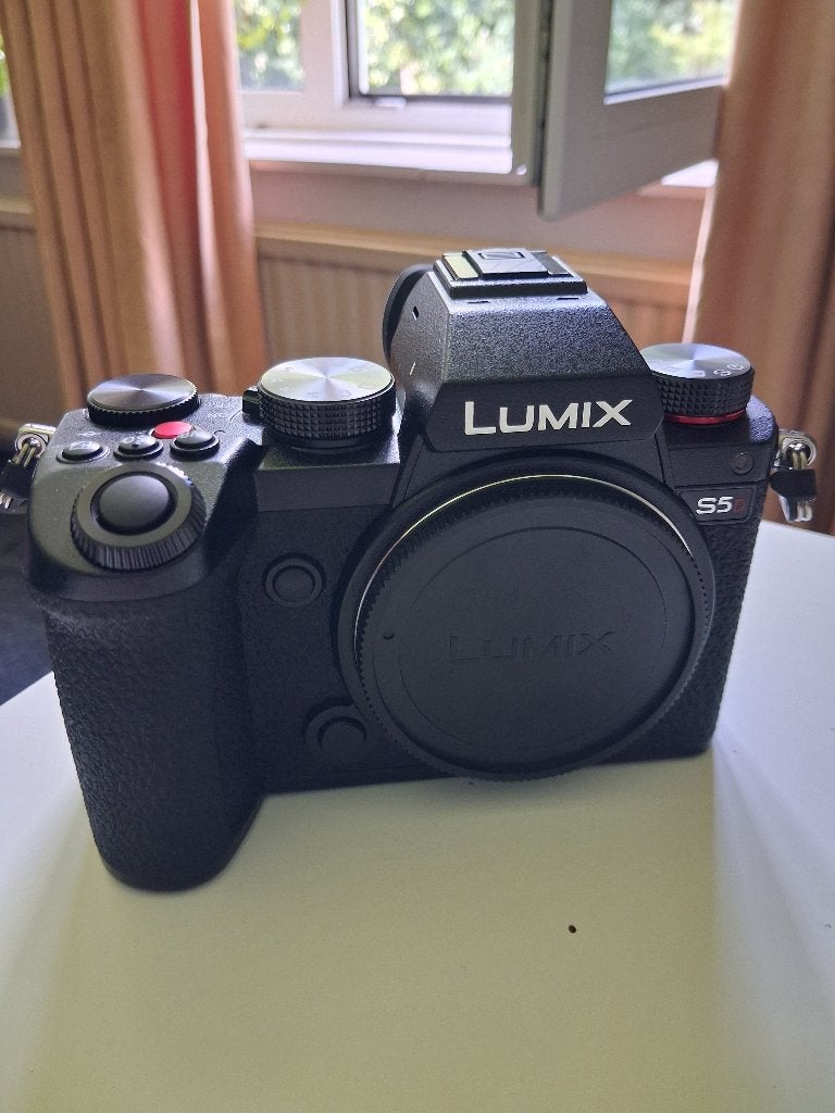 Panasonic Lumix S5D minder dan 50 click! Nog onder garantie!, Audio, Tv en Foto, Fotocamera's Digitaal, Zo goed als nieuw, Systeemcamera