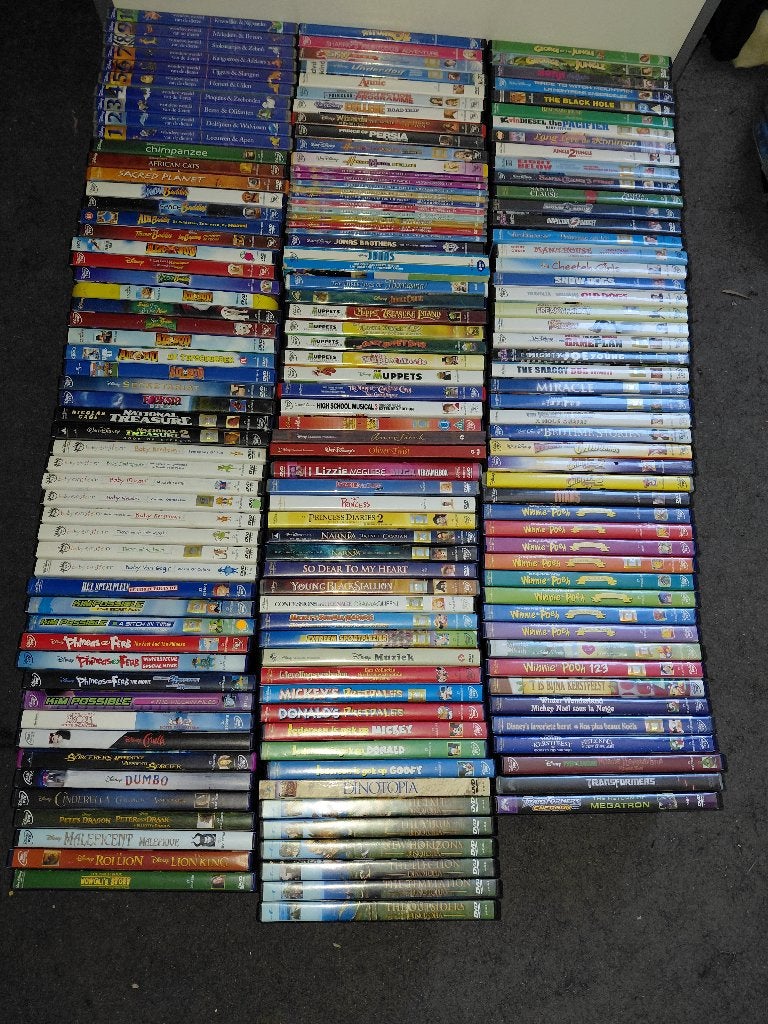 168 Disney DVDs in 1 koop, Alle leeftijden, Ophalen, Zo goed als nieuw, Amerikaans