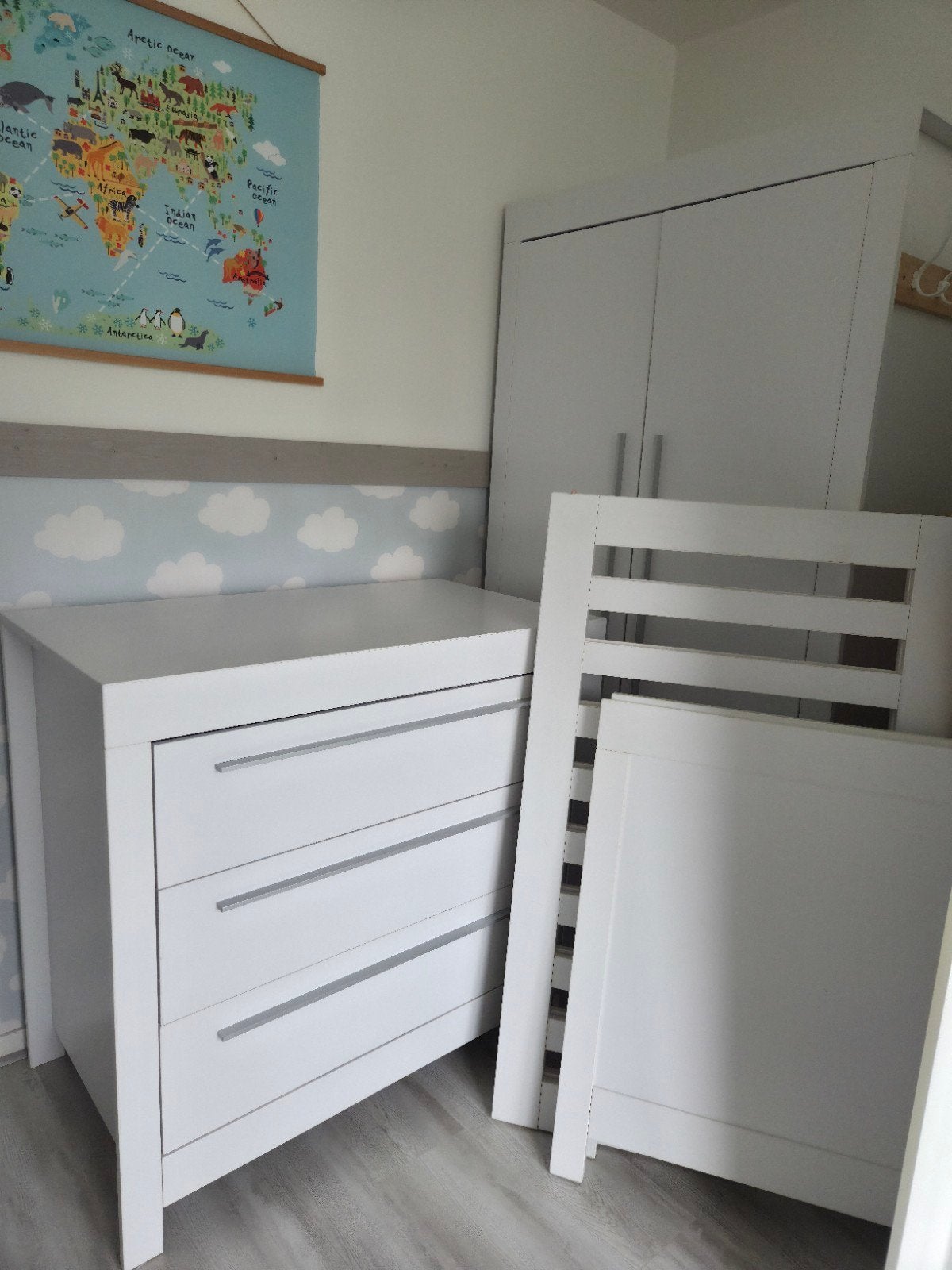 TWF complete babykamer wit – commode, kledingkast, ledikant, Ophalen, Gebruikt, Jongetje of Meisje