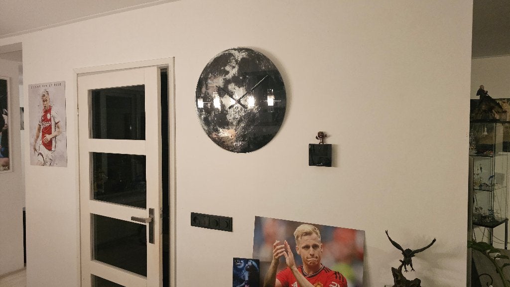 Karlsson Klok Maan/Moon! 60 CM! NIEUW! Van 180 voor 75 euro!, Ophalen of Verzenden, Nieuw, Wandklok