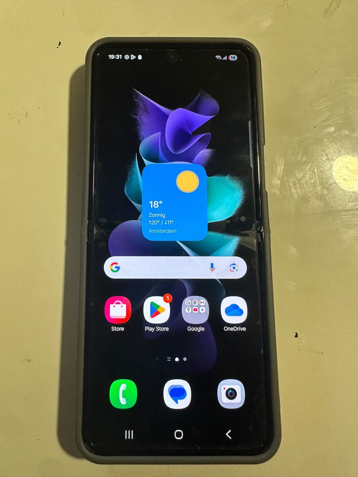 Samsung galaxy z flip4