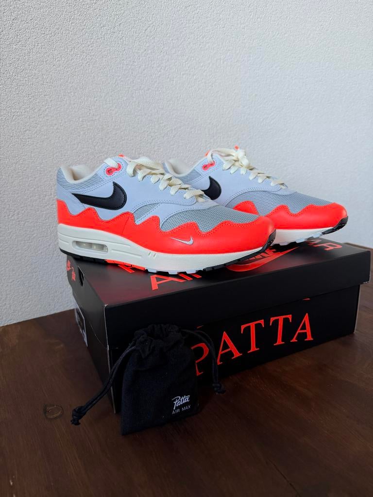 Nike Air Max 1 Patta Waves Hyper Crimson (Maat 44,5), Ophalen, Nieuw, Overige kleuren, Sneakers of Gympen