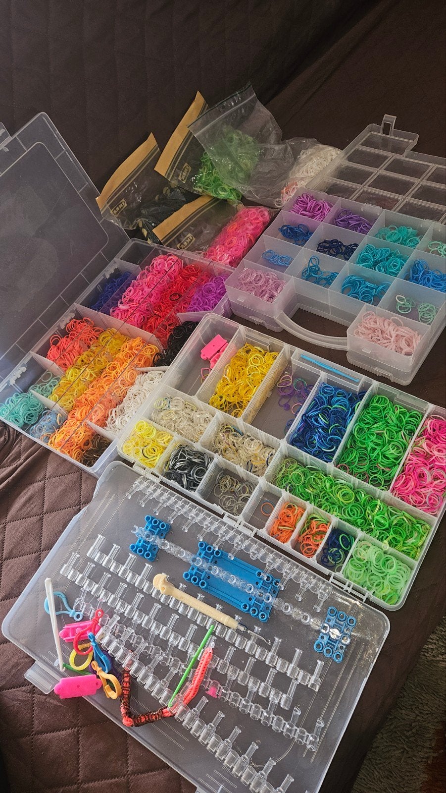 Grote set Loom elastiekjes en accessoires in 3 dozen, Hobby en Vrije tijd, Gebruikt, Meerkleurig, Ophalen of Verzenden, Educatief