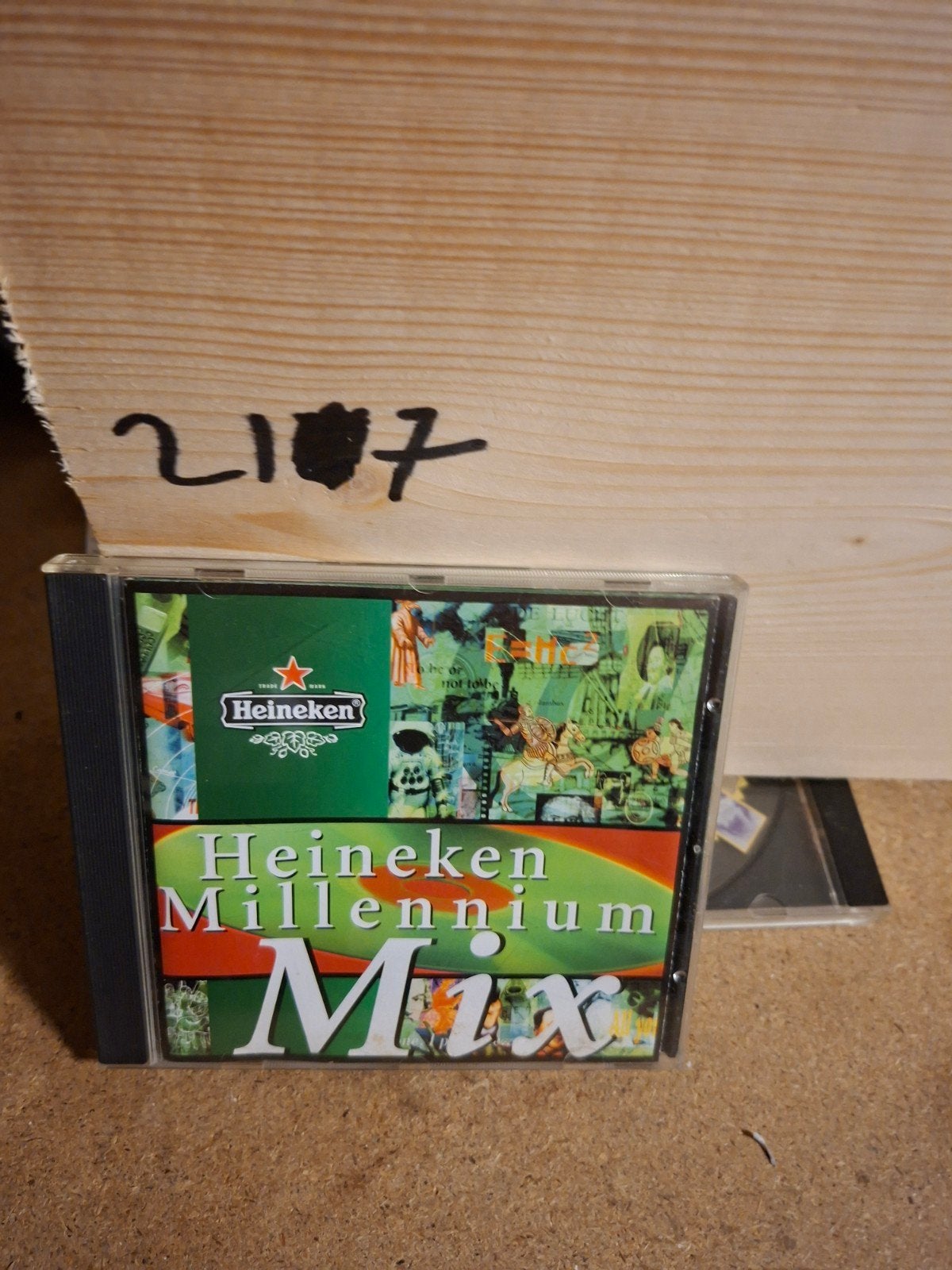 Heineken Millennium Mix CD - Unieke verzamel-CD, Ophalen of Verzenden, Gebruikt, Overige genres, Verzamelalbum