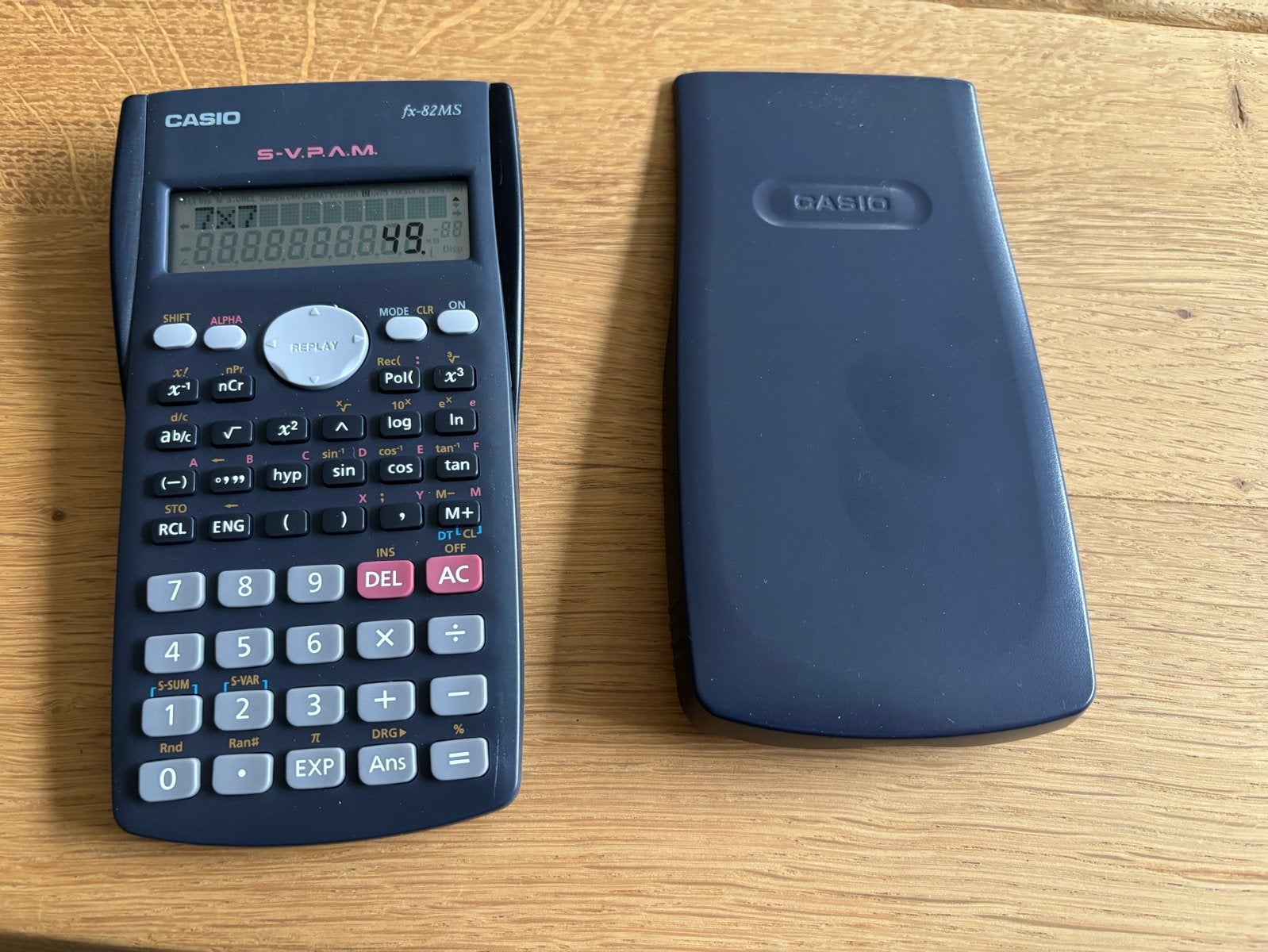 Rekenmachine Casio fx-82MS, Ophalen of Verzenden, Zo goed als nieuw