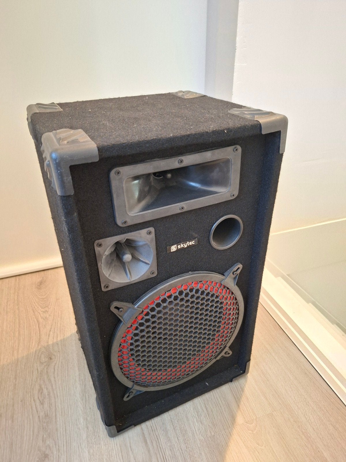 Skytec SPL 700 PA set met luidspreker en kabels, Gebruikt, Inclusief kabels, Speakerset, Ophalen