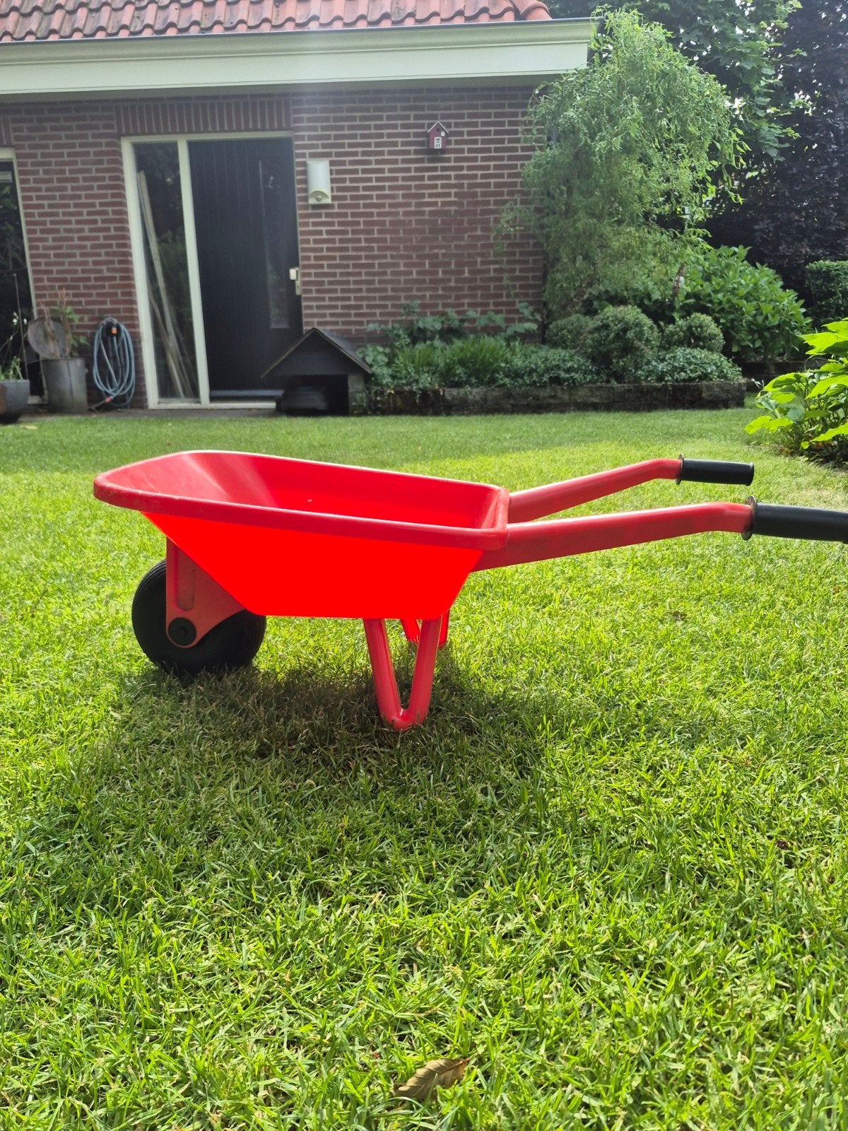 Rode speelgoed kruiwagen voor kinderen, Ophalen, Gebruikt