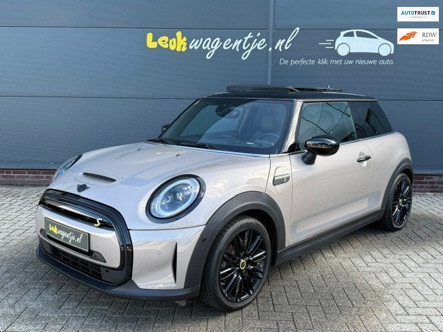 MINI Electric Collection 33 kWh *pano *leer *camera *keyless, Gebruikt, 33 kWh, 4 stoelen, Mini Electric
