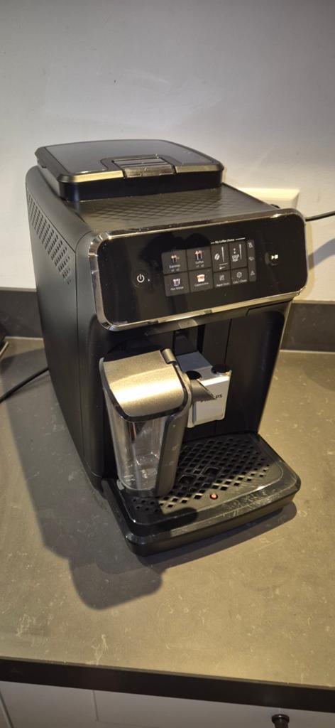 Philips Koffiemachine 2330 serie  - Zo goed als nieuw, Witgoed en Apparatuur, Koffiezetapparaten, Afneembaar waterreservoir, 10 kopjes of meer
