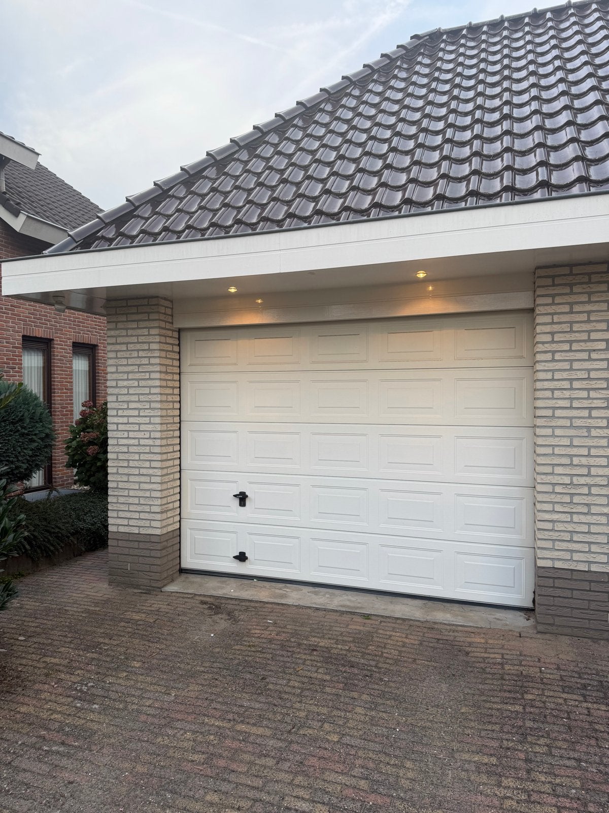 Witte Garagedeur, Doe-het-zelf en Verbouw, Gebruikt, Garagedeur, Metaal, 200 tot 215 cm