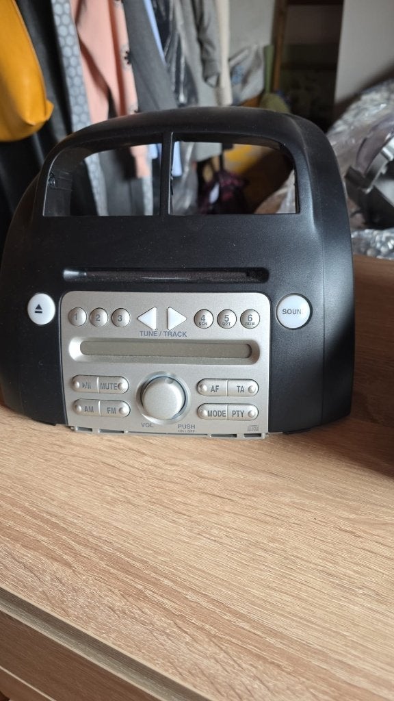 Radio Daihatsu sirion, Auto diversen, Ophalen of Verzenden, Zo goed als nieuw