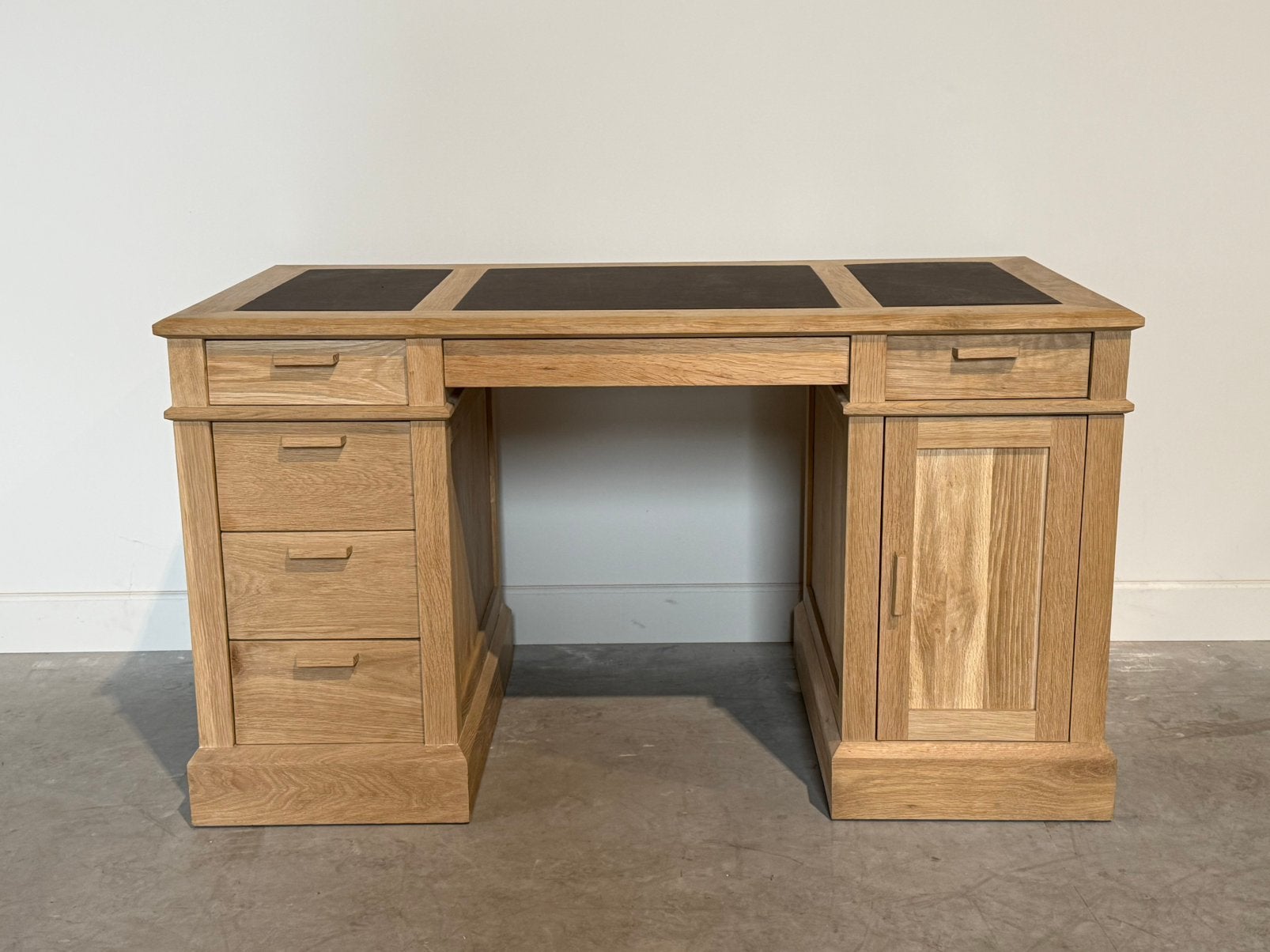 Klassiek Engels bureau (eikenhout) #708