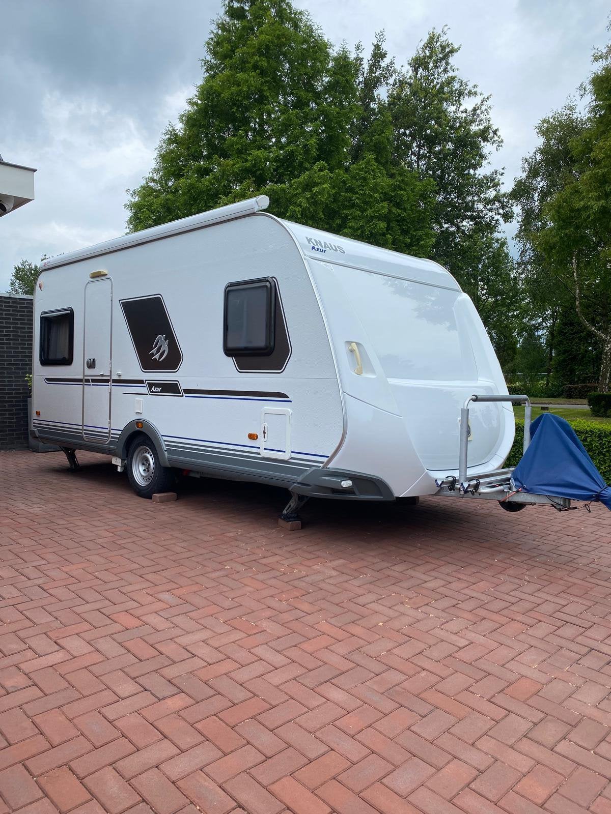 Prachtige Knaus Azur, Vast bed, Rondzit, Particulier, 6 tot 7 meter