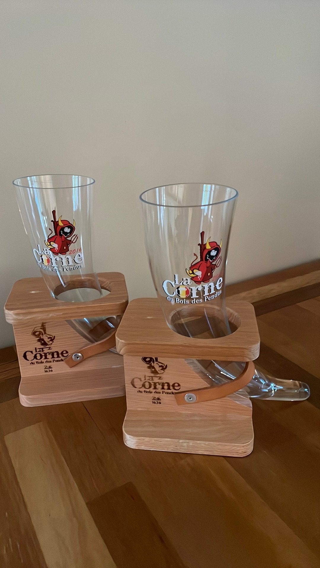 2 La Corne glazen, als nieuw, nooit gebruikt., Verzamelen, Glas en Borrelglaasjes, Zo goed als nieuw, Overige typen, Ophalen of Verzenden
