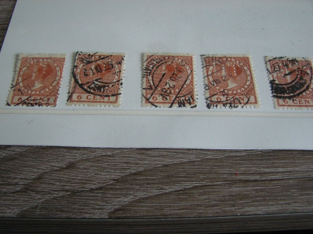 Nederland 5 x rol nr 7 met perforatie cat 650, Ophalen of Verzenden