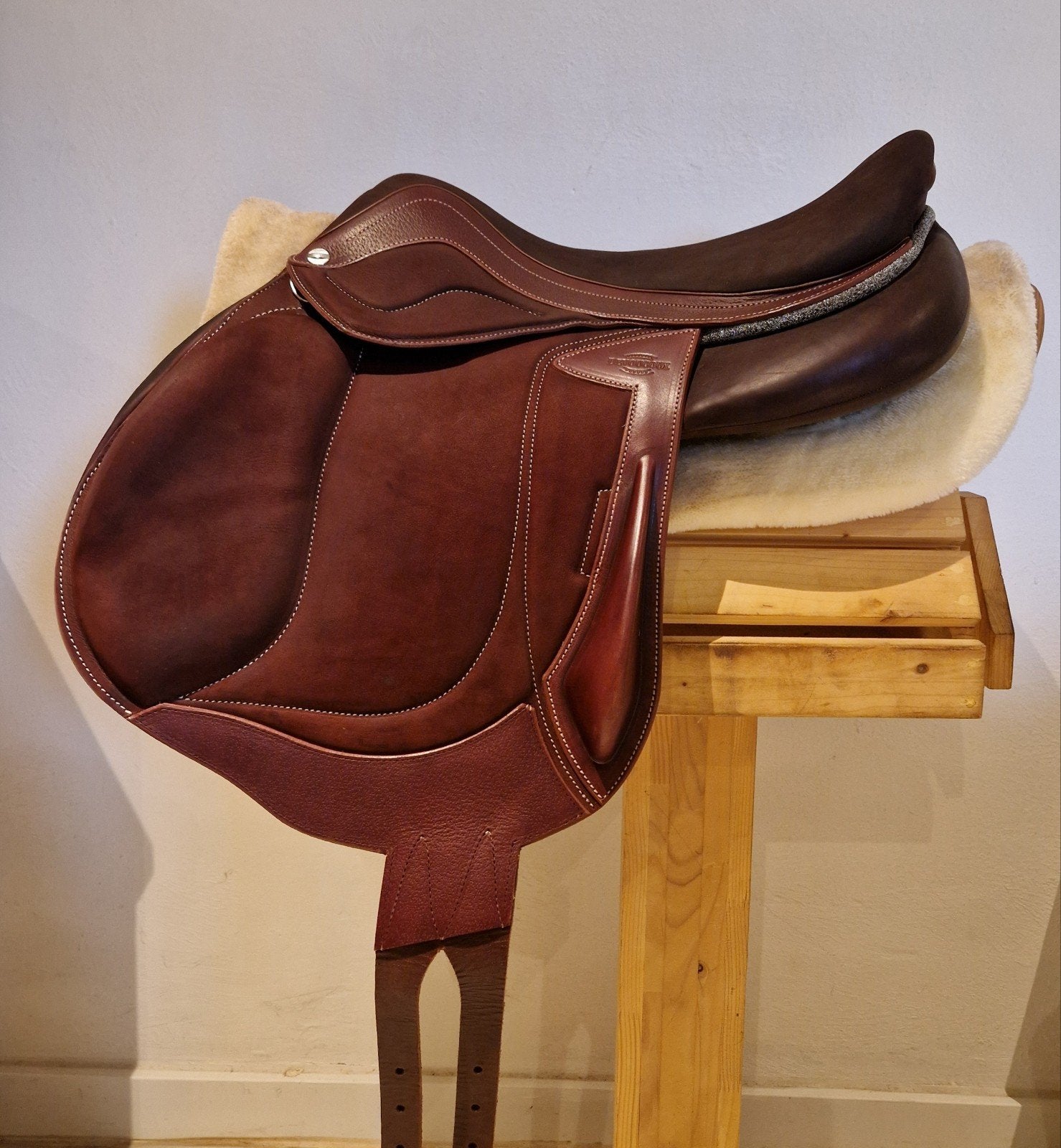2x Devoucoux Chiberta Lab springzadel eventing zadel, Middel, Ophalen of Verzenden, Springen, L (17.5 inch)