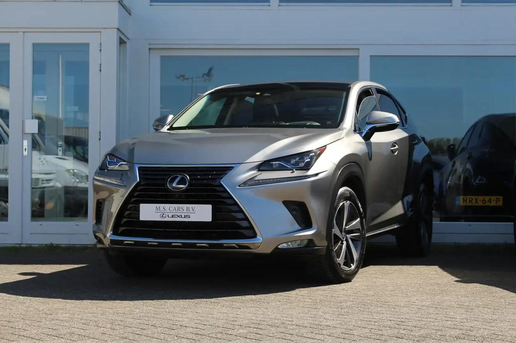 Lexus NX 300h AWD PRESIDENT Line| Mark Lev.| Facelift| Panor, Auto's, Lexus, Automaat, Gebruikt, 1760 kg, Bedrijf