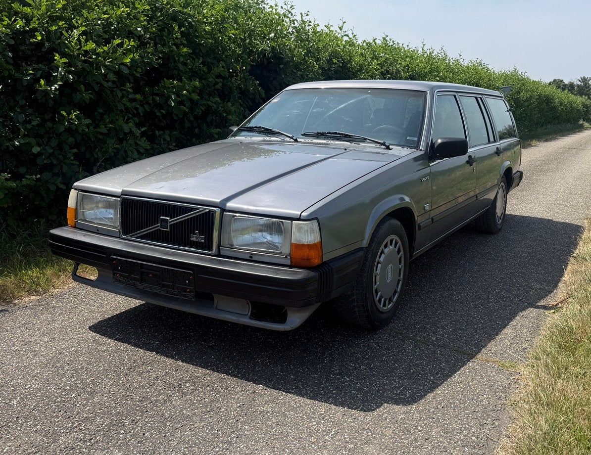 Volvo 740 2.3 GL Station handbak, Auto's, Oldtimers, Bedrijf, Volvo, Benzine, Stationwagon, Handgeschakeld, Zilver of Grijs, Blauw